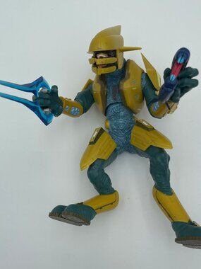 Halo 2 Series 5 Gold Covenant Elite Ranger Action Figure Joyride Studios